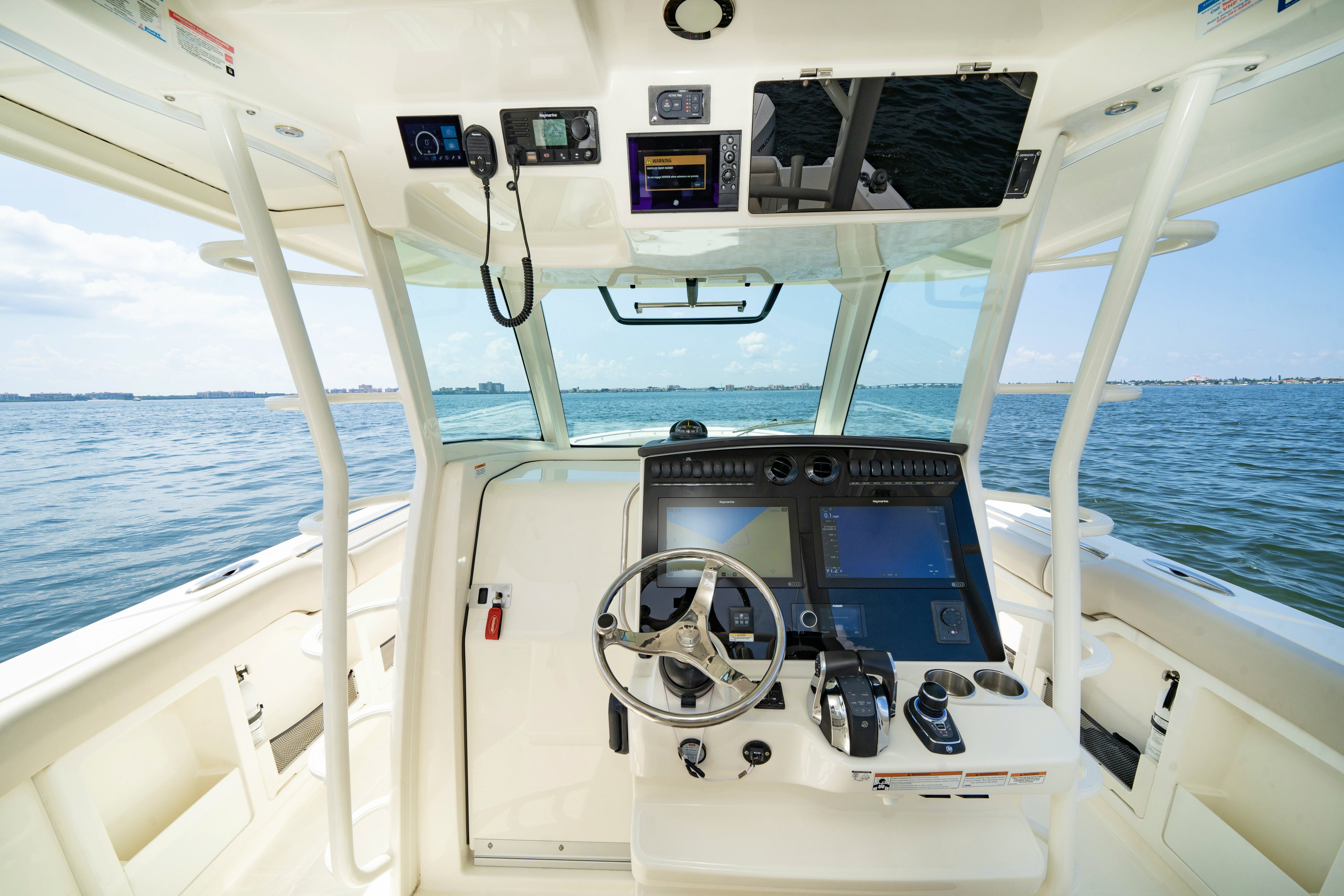 Boston Whaler Outrage - 38ft Boston Whaler 2021