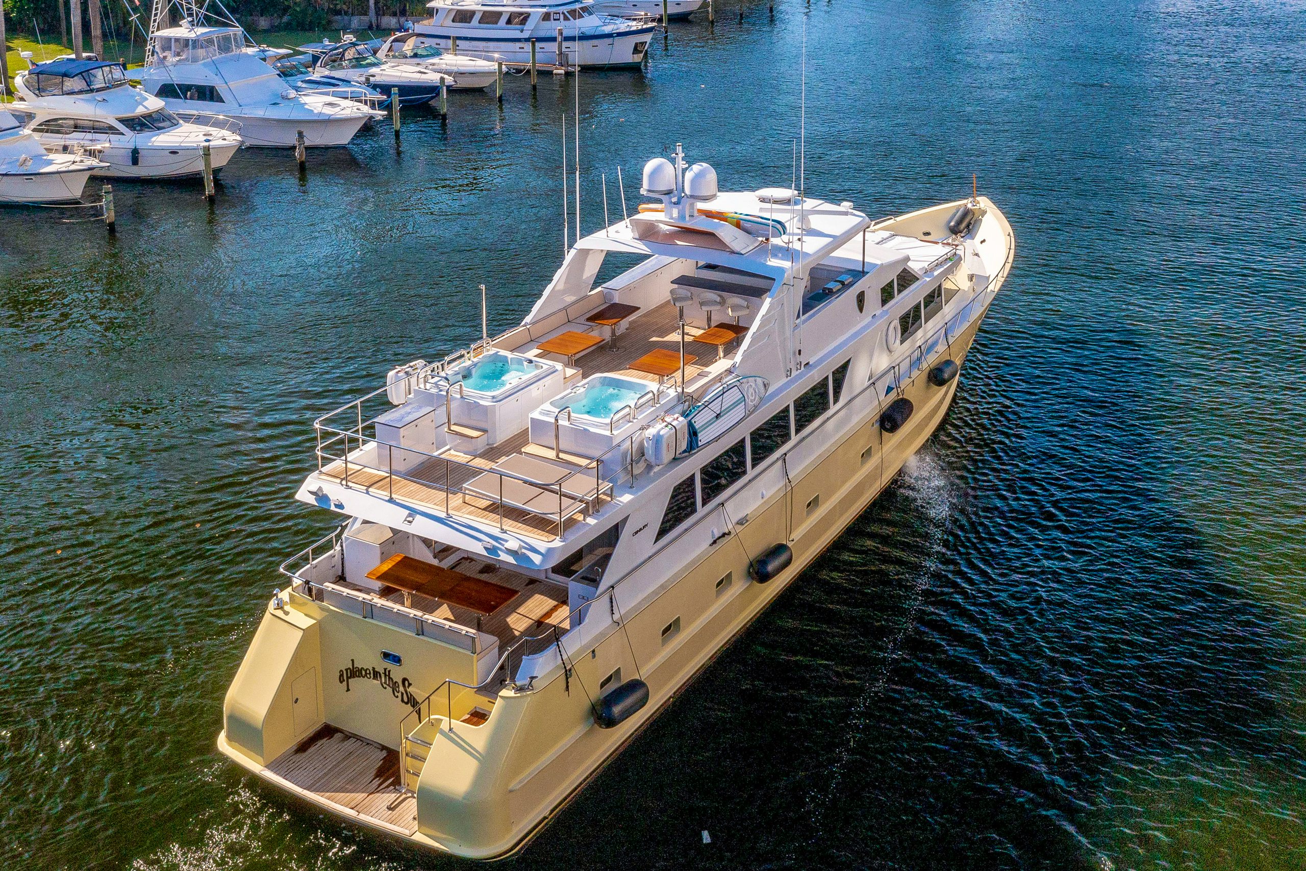 A Place in the Sun - 100ft Broward 1992/2022