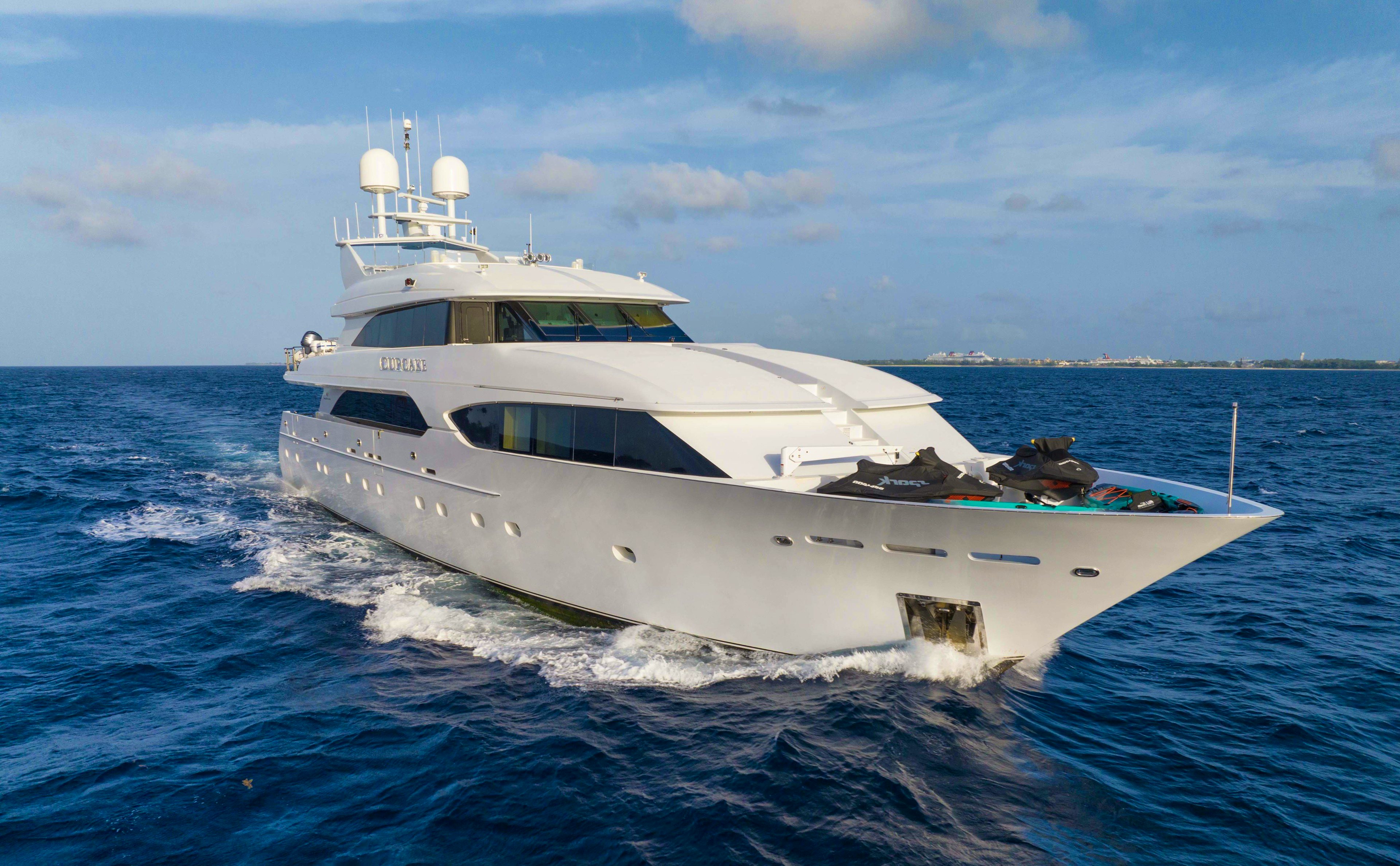 Cupcake - 132ft Westship 2001