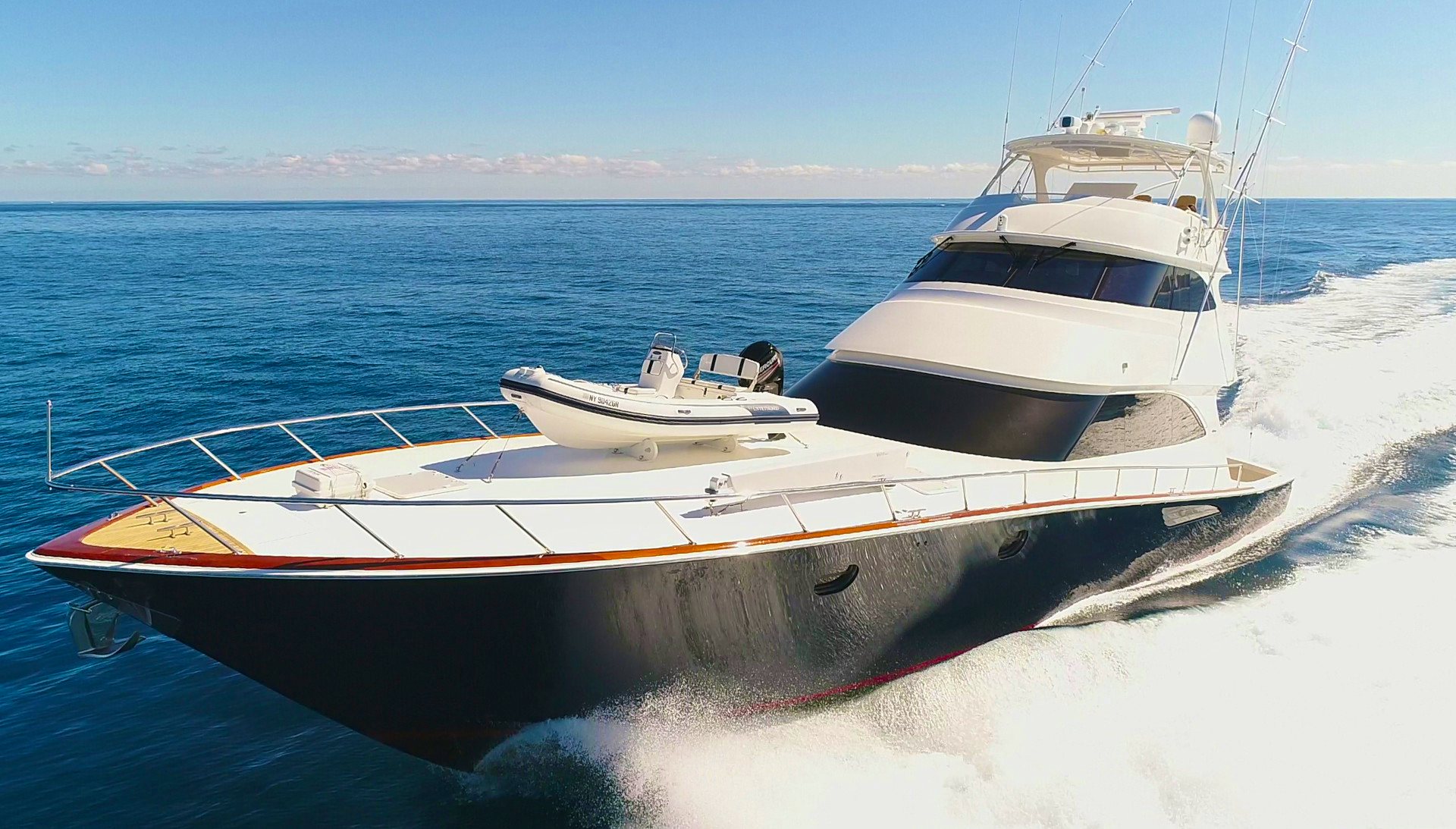 Grander Ambition - 82ft Viking 2016