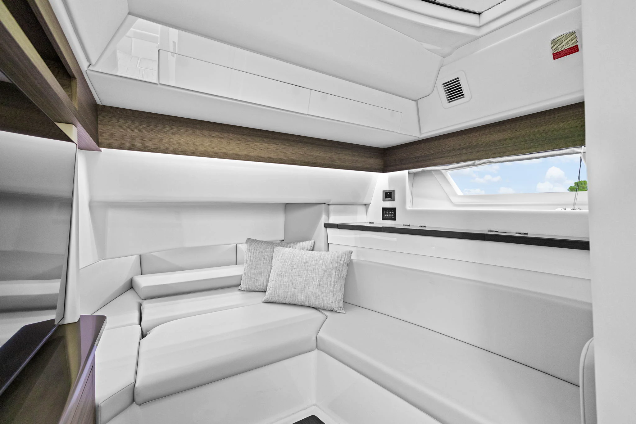 40ft Aviara 2023 “AV40 OUTBOARD”
