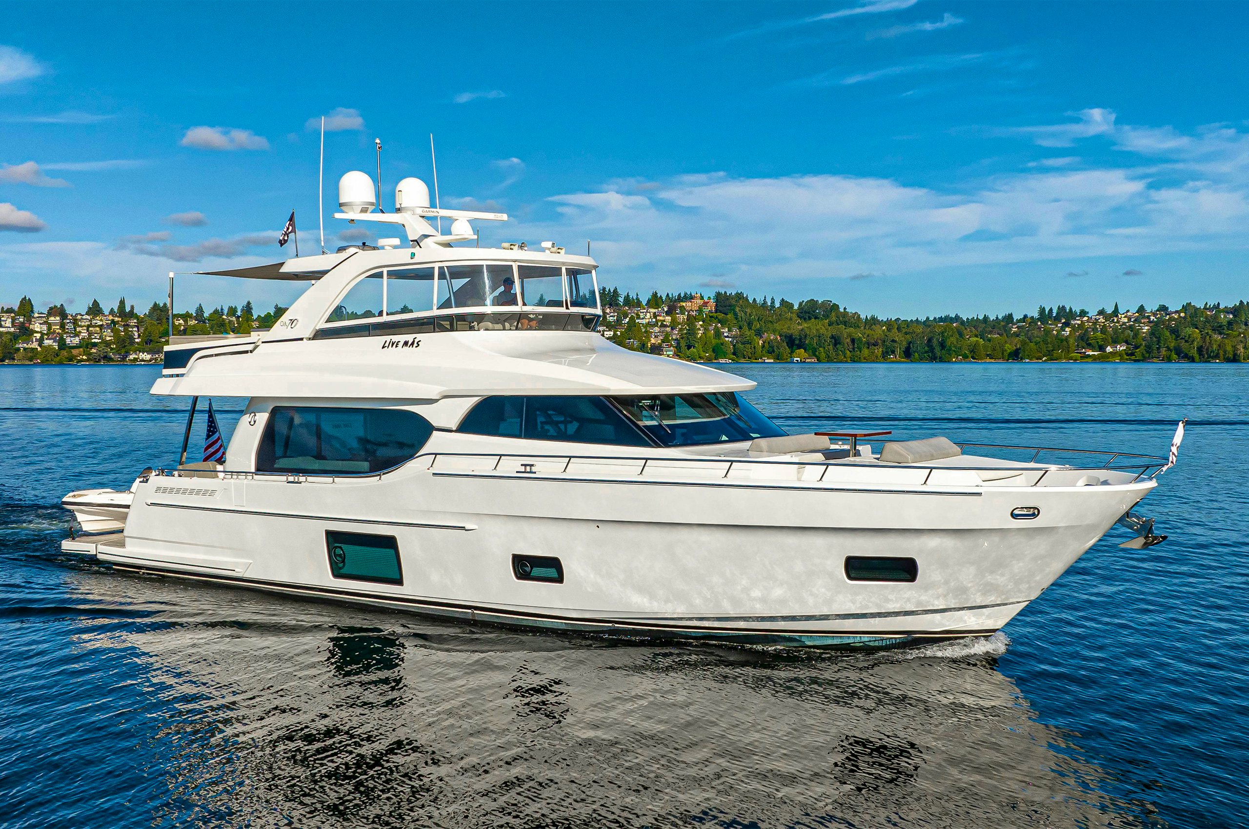Live Mas - 70ft Ocean Alexander 2017