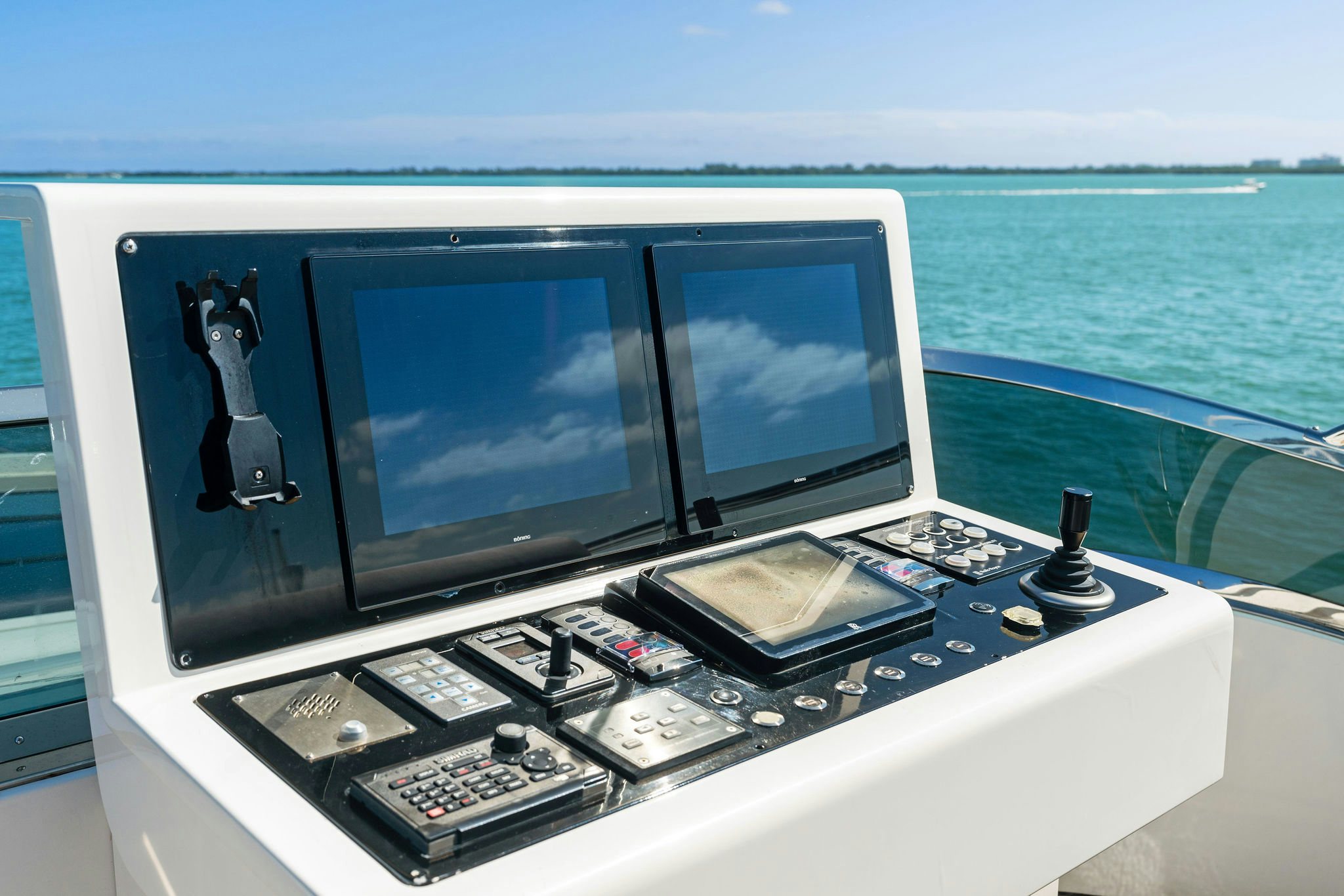 Mine Set - 94ft Mangusta 2016
