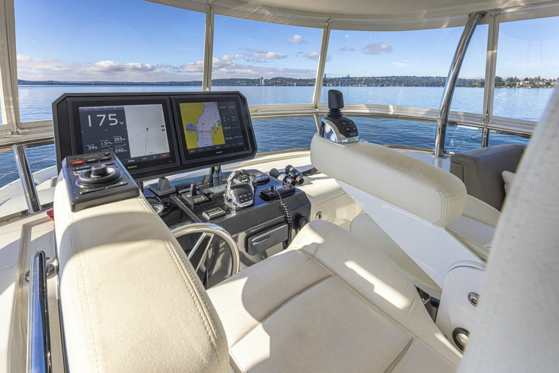 Live Mas - 70ft Ocean Alexander 2017