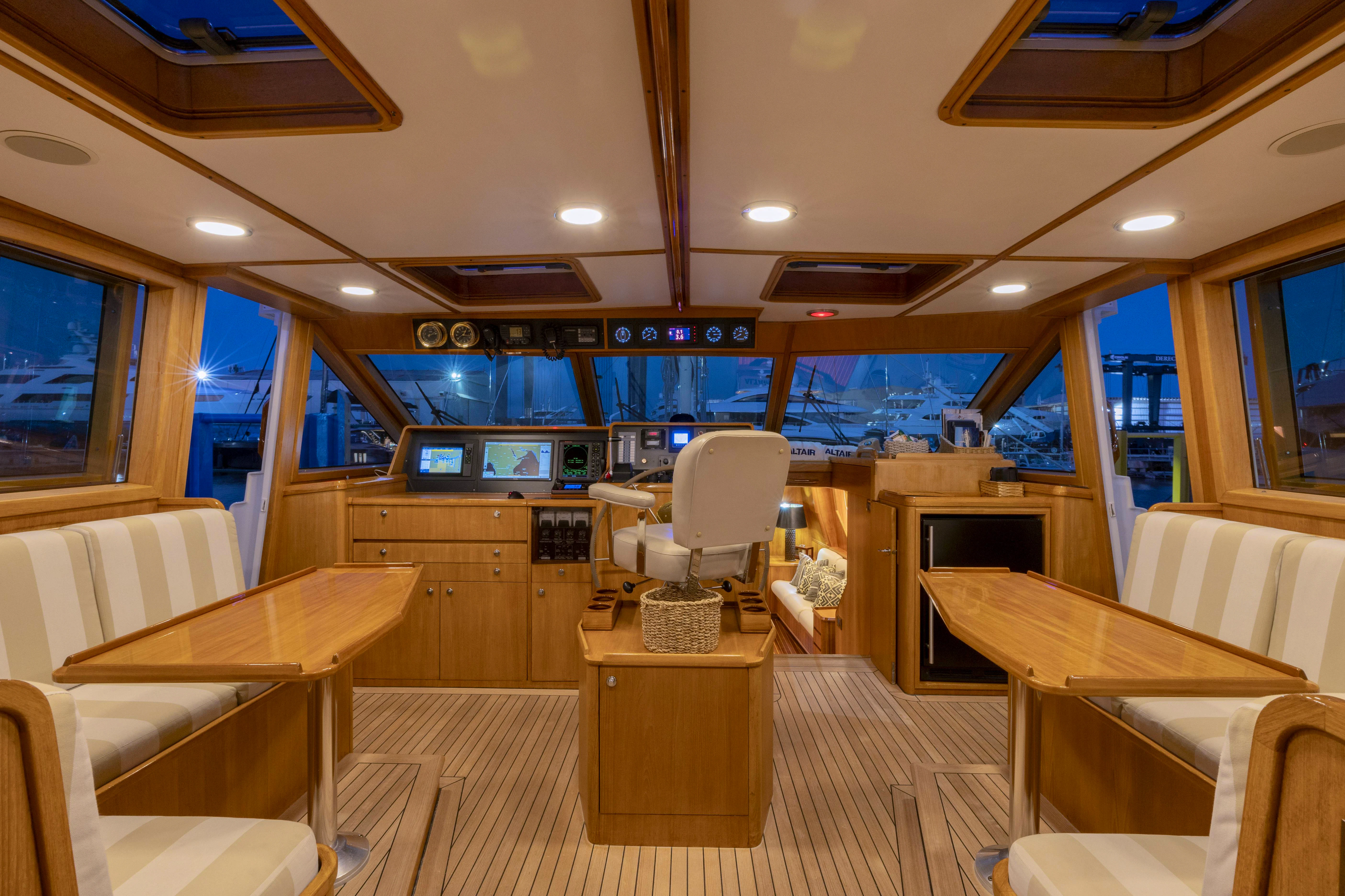 96ft Derecktor 1996 “ALTAIR”