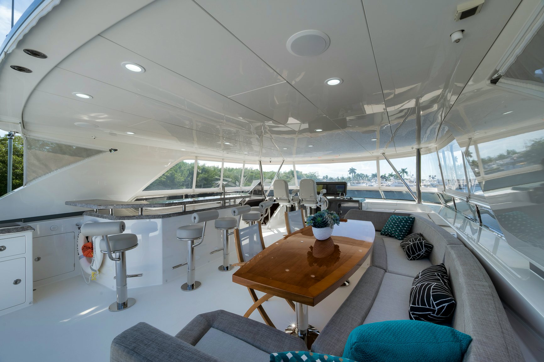 Live Mas - 85ft Ocean Alexander 2017/2023