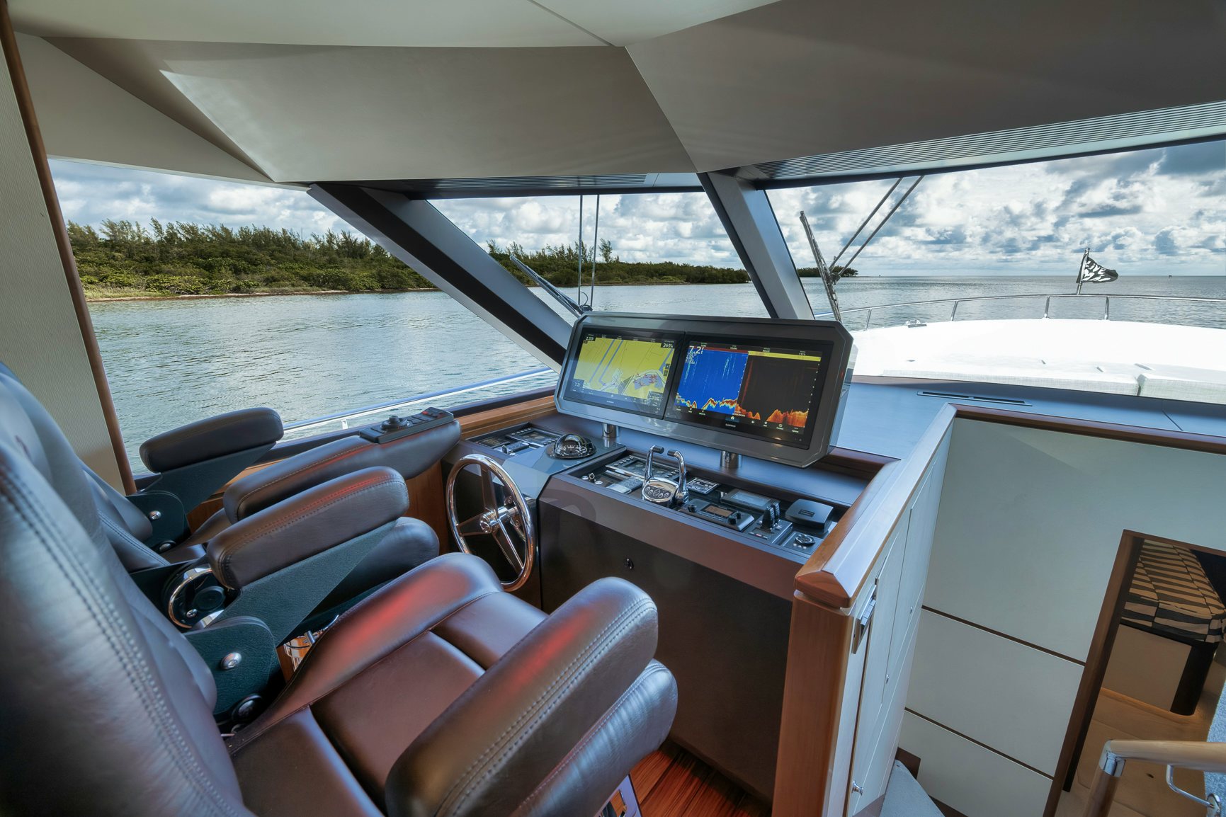 Live Mas - 85ft Ocean Alexander 2017/2023